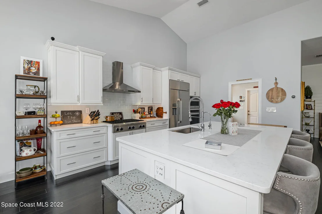 Photo of 914 Palm Brook Drive