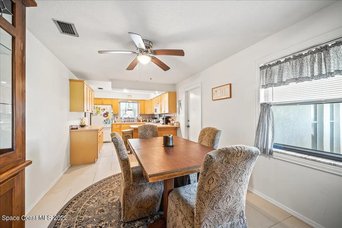 Photo of 329 Dorset Drive