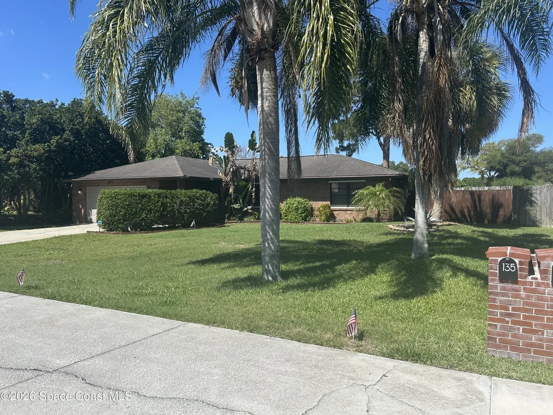 Photo of 135 Palm Circle