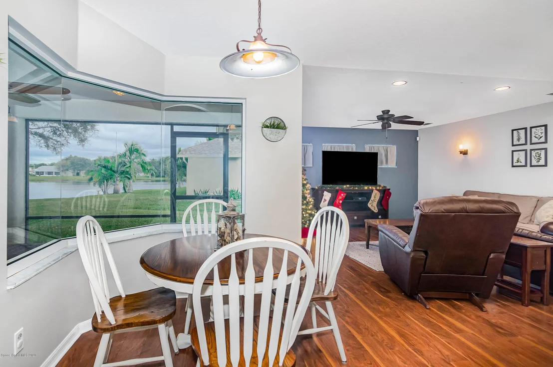 Photo of 1184 Meadow Lake Road