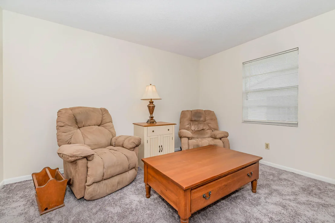 Photo of 2581 Corbusier Drive