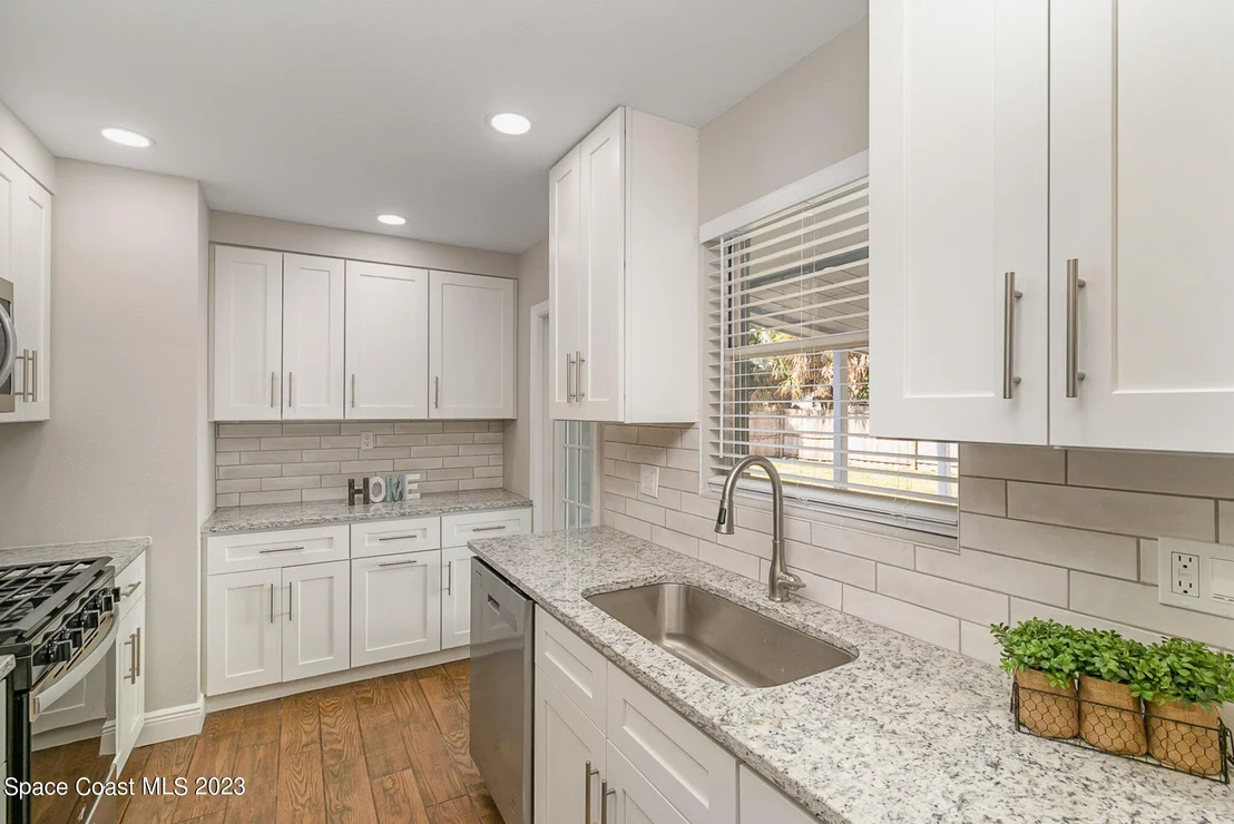 Photo of 470 Espanol Avenue