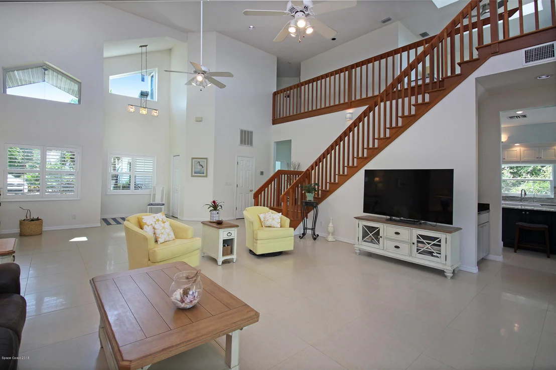 Photo of 5870 Riverside Drive