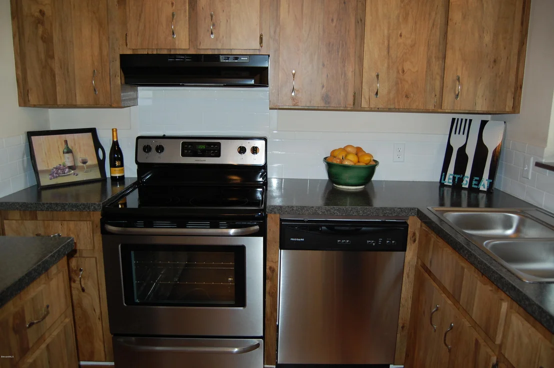 Photo of 6411 Cable Avenue