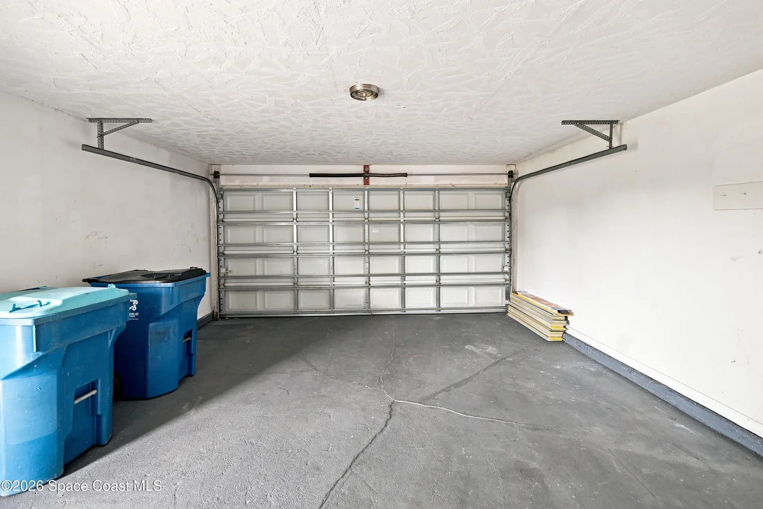 Photo of 2425 Cogan Drive SE