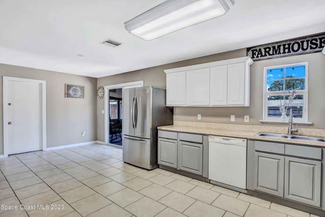 Photo of 5182 Jamaica Road