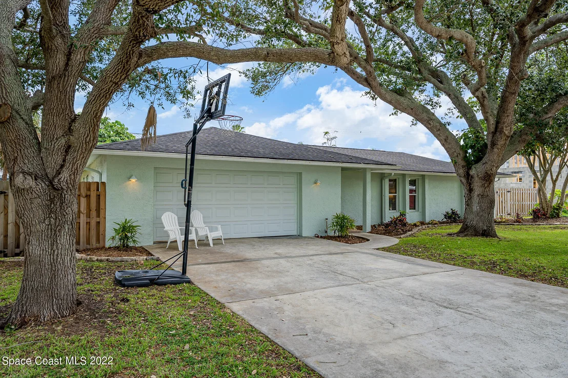 Photo of 214 7th Avenue