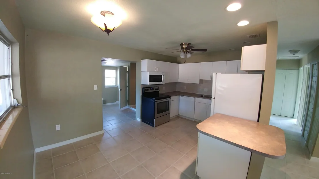 Photo of 1449 Lillian Lane
