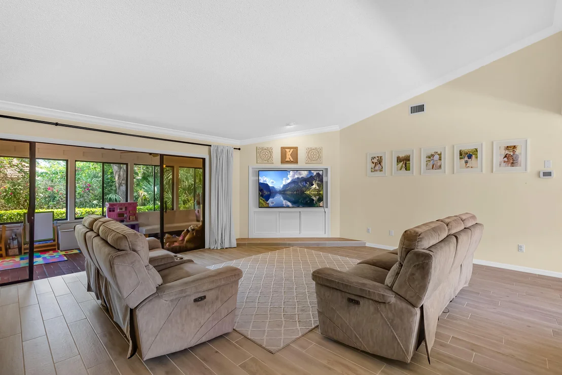 Photo of 128 Prestwick Circle