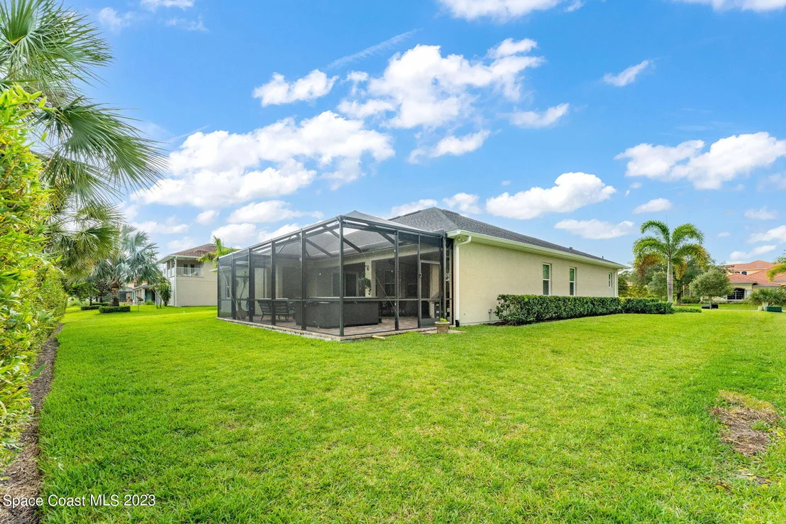 Photo of 2037 Windbrook Drive SE