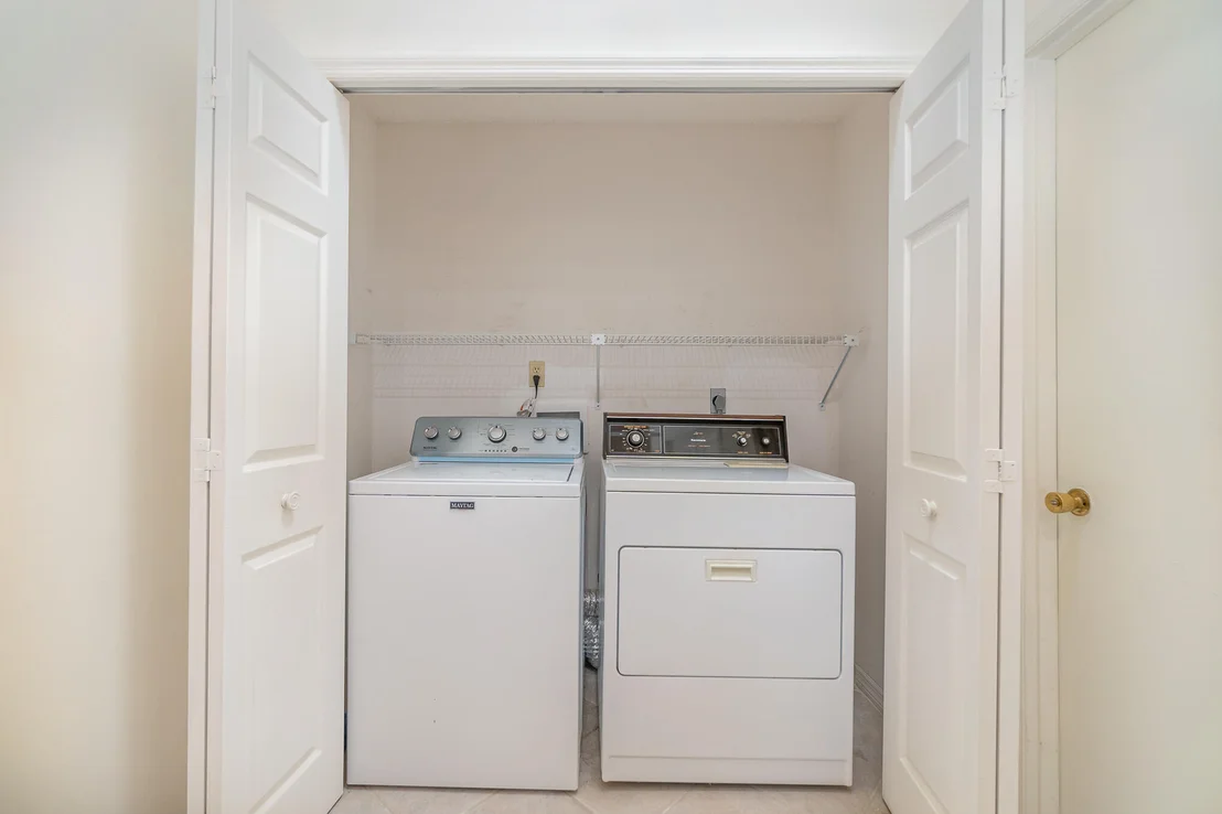 Photo of 569 Balcom Terrace SE