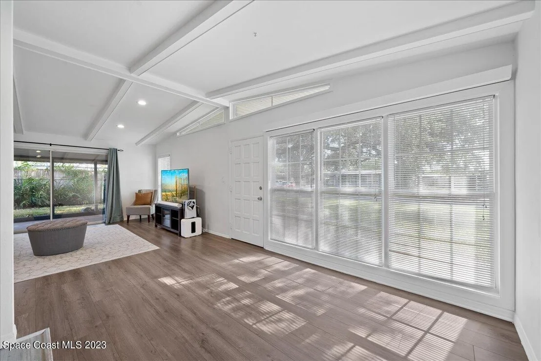Photo of 1021 George Avenue