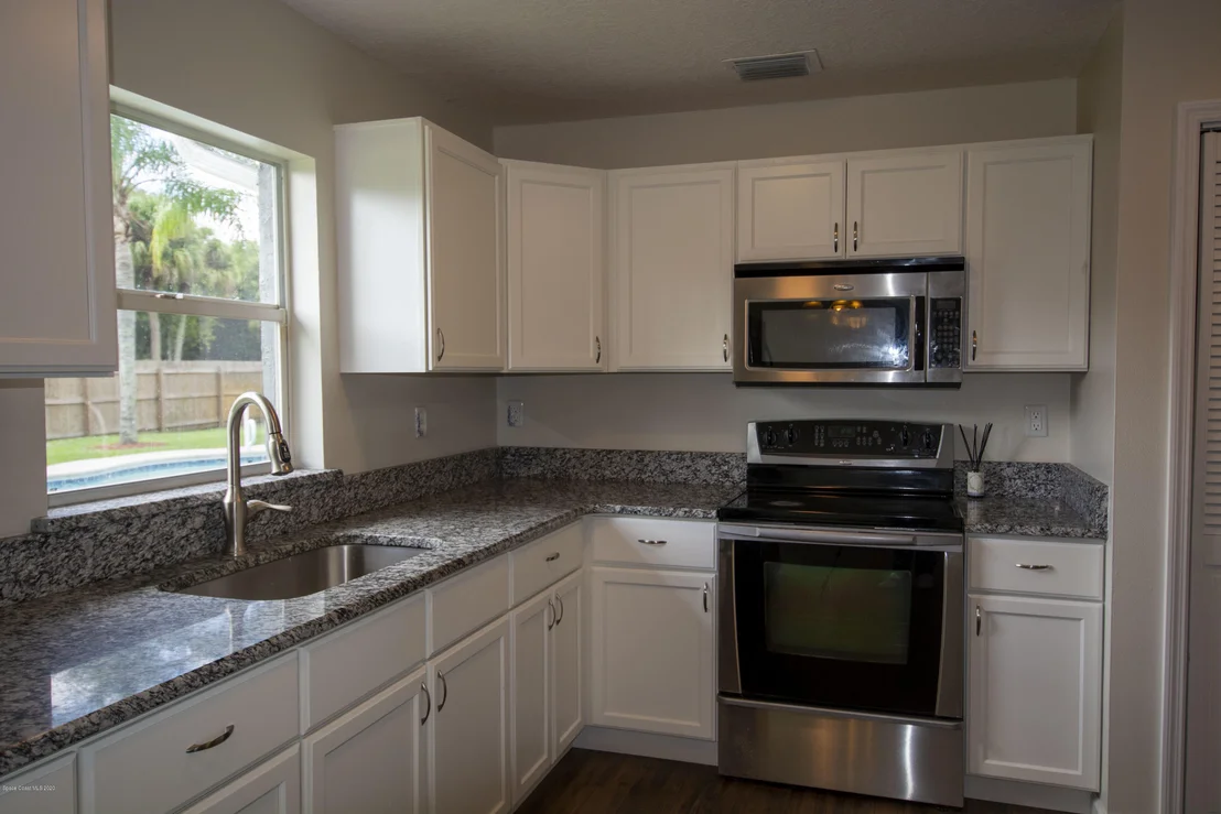 Photo of 401 Paul Washington Place