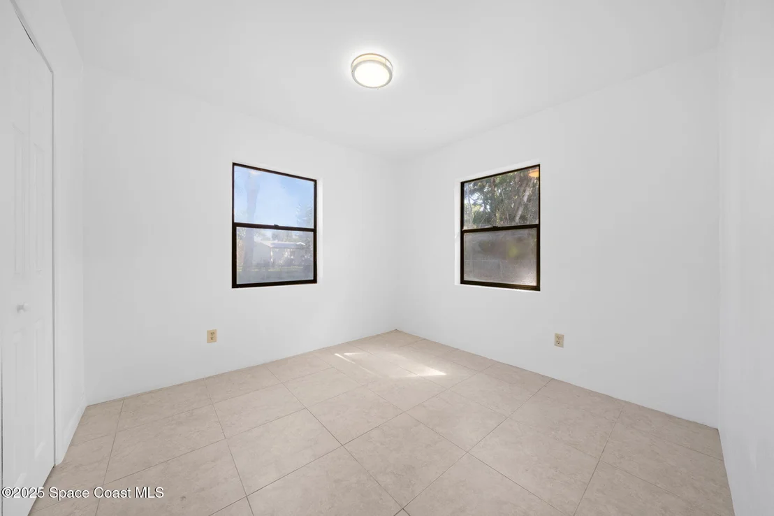 Photo of 2800 Alexander Avenue NE