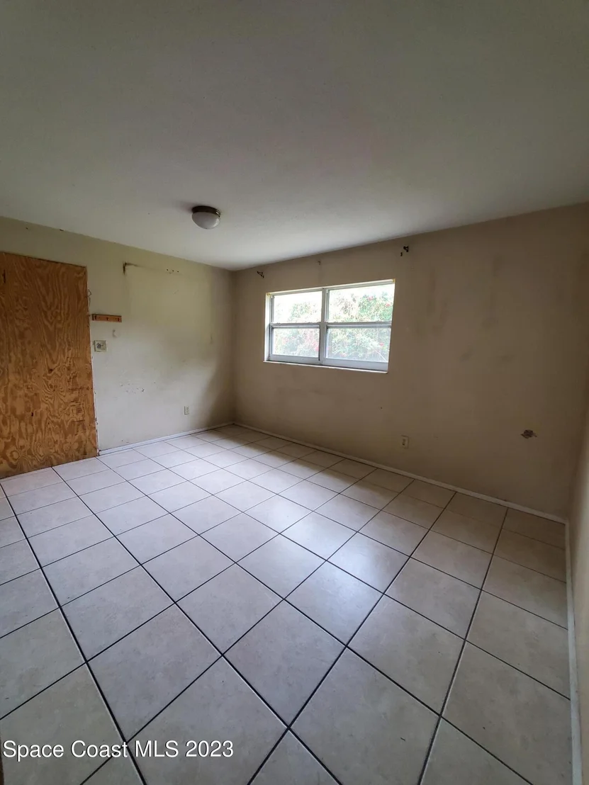 Photo of 708 Ixora Avenue