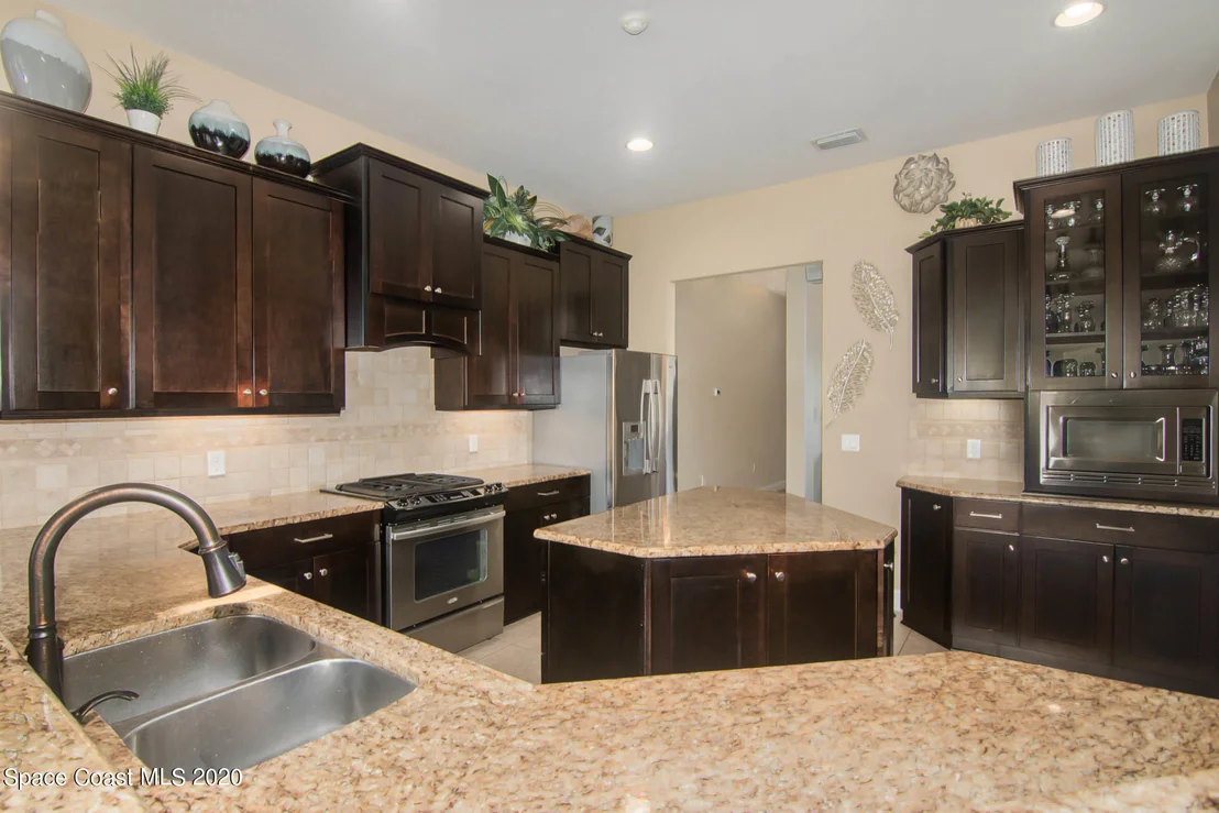 Photo of 1472 Tralee Bay Avenue