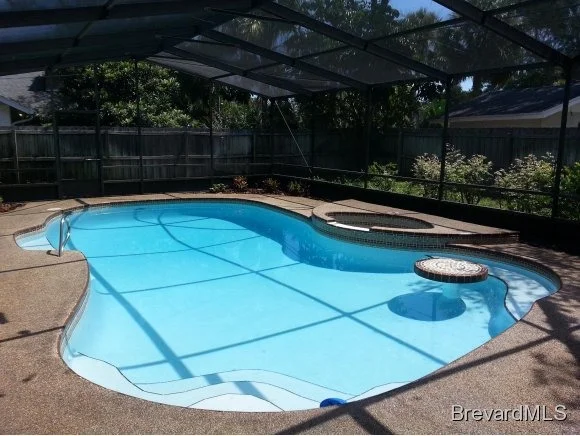 Photo of 1026 NE Pineapple