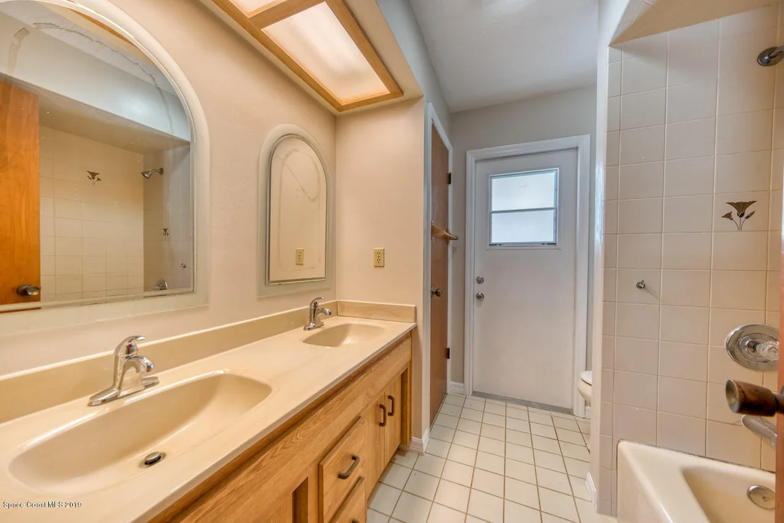 Photo of 705 Atlantic Drive