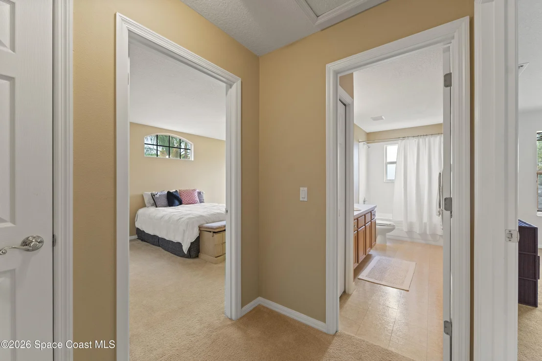 Photo of 385 Tunbridge Drive