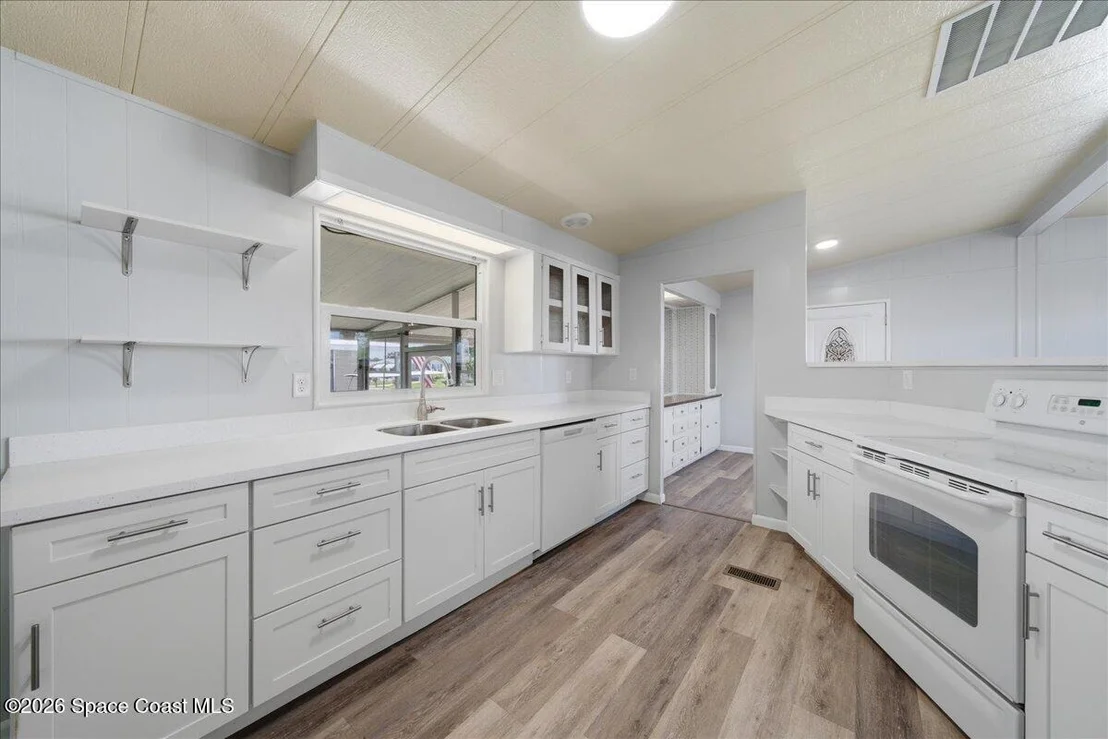 Photo of 1831 Coco Plum Street NE