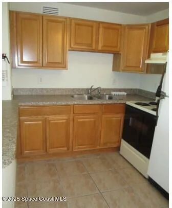 Photo of Unit 708 at 800 N Fiske Boulevard