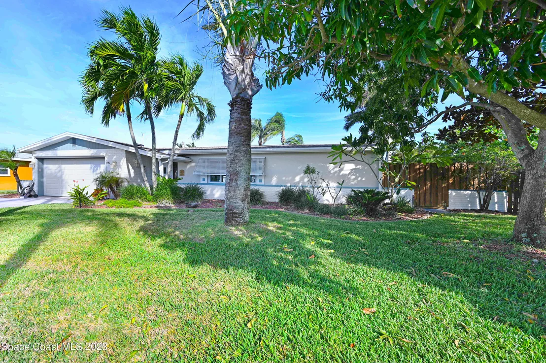 Photo of 405 Thrush Drive