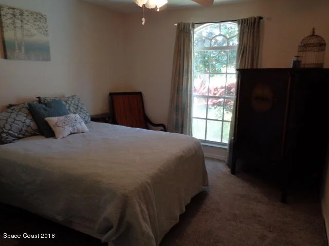 Photo of 827 Honeysuckle Drive