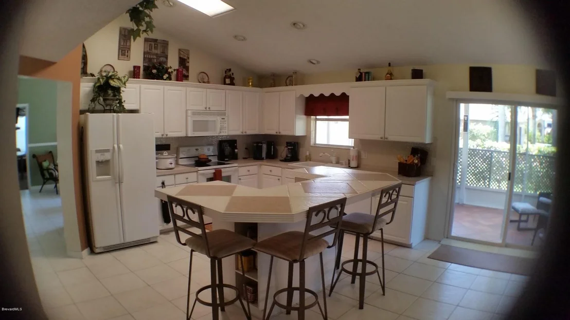 Photo of 2141 Lansing Street