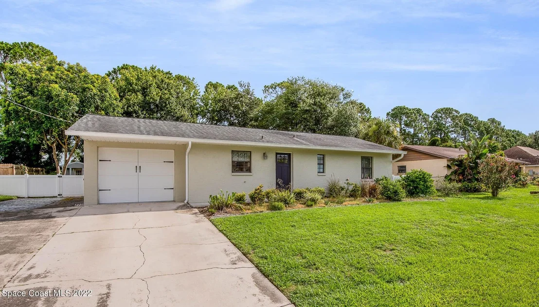 Photo of 5460 Friendly Street