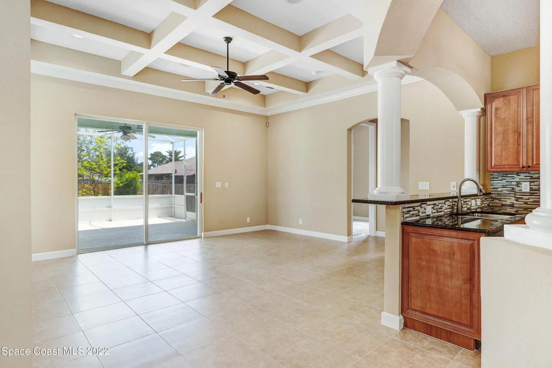 Photo of 1601 Eldron Boulevard SE