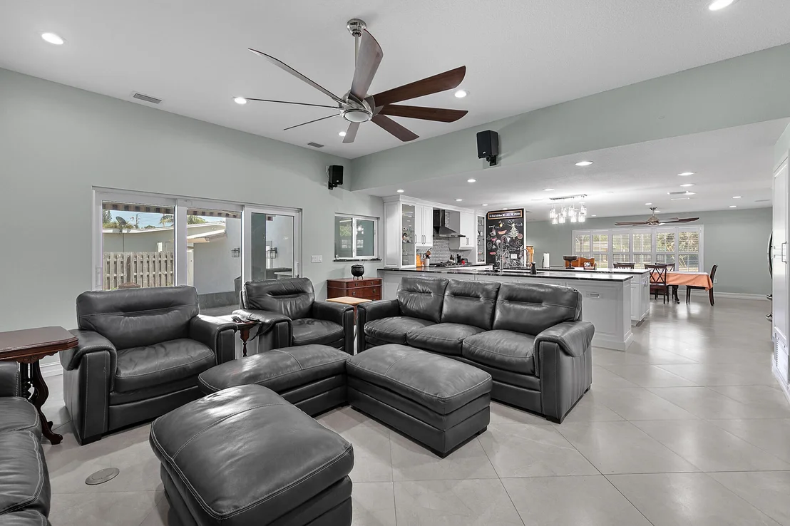 Photo of 1054 Pinetree Drive