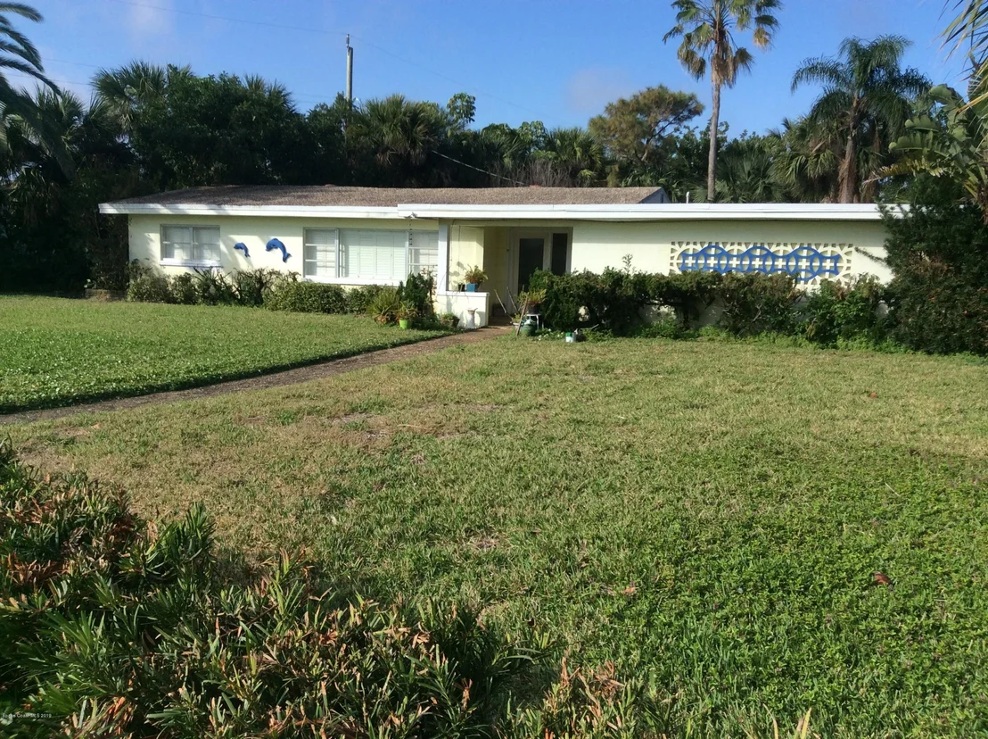Photo of 2080 Palm Avenue
