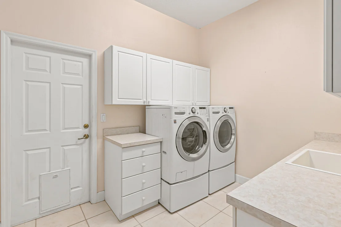 Photo of 4381 Ligustrum Drive