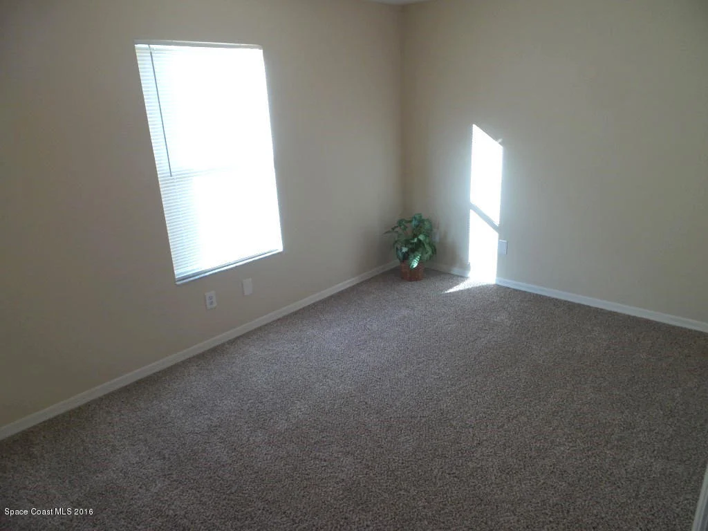 Photo of 854 Tiffany Place