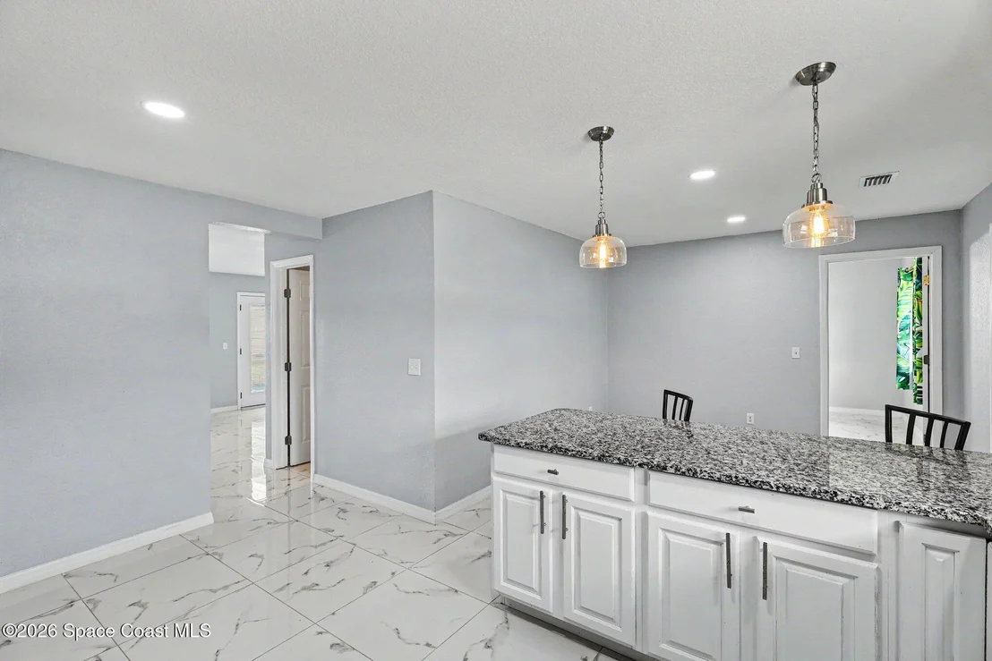 Photo of 3280 Ideal Avenue NE