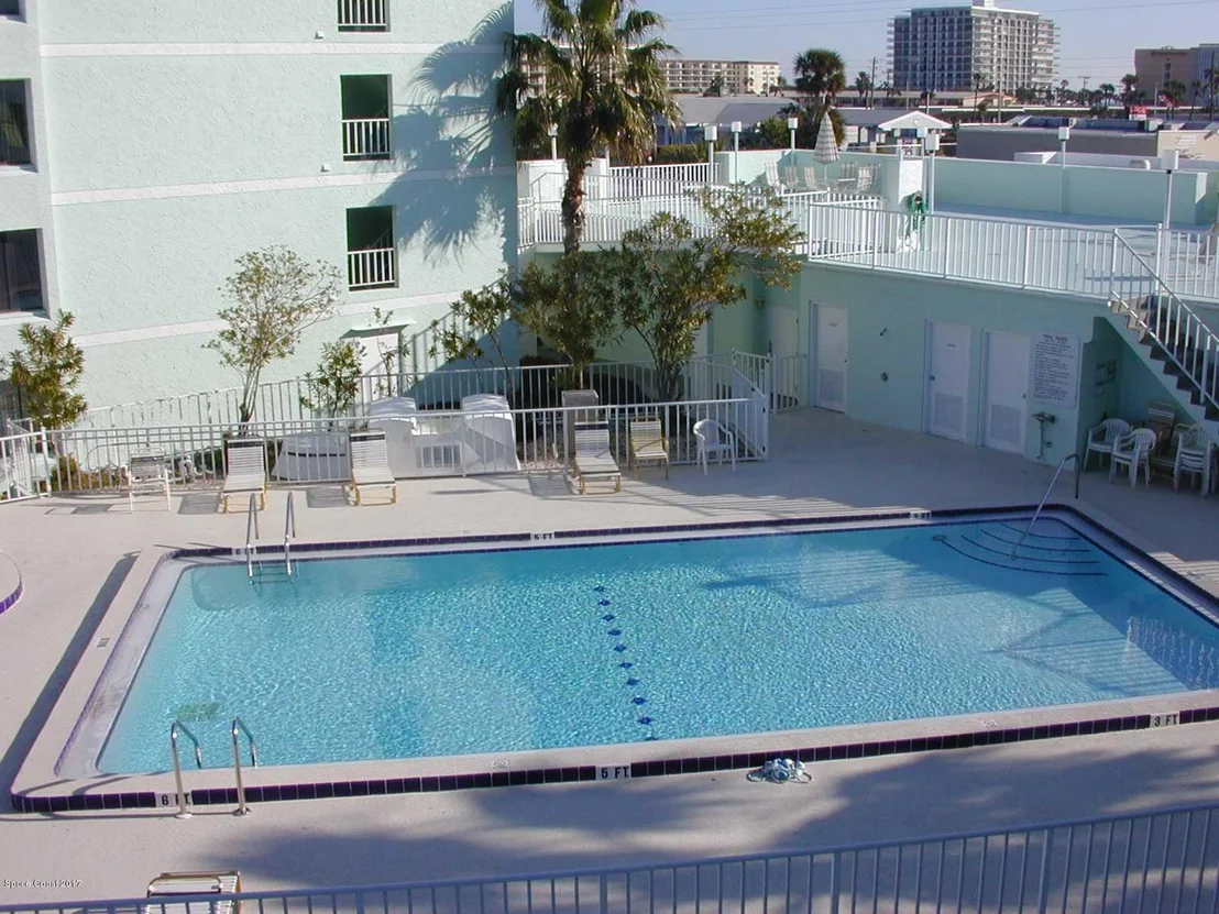 Photo of Unit 1305 at 1700 Commodore Boulevard