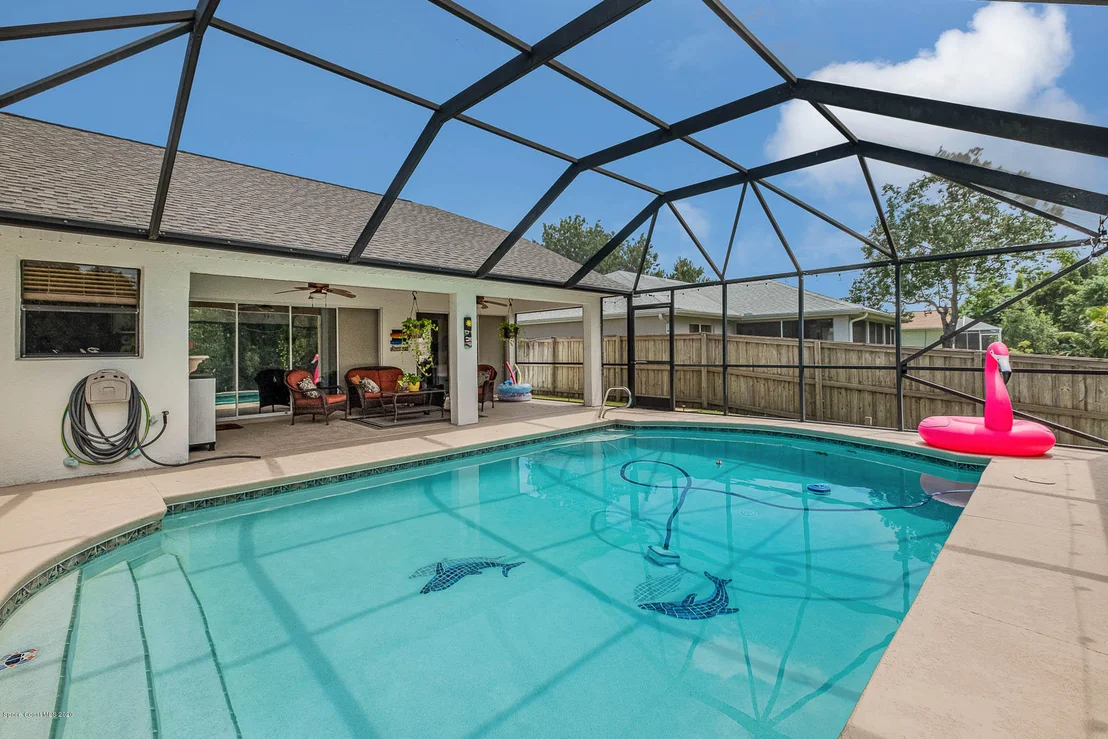 Photo of 5058 Alamanda Drive