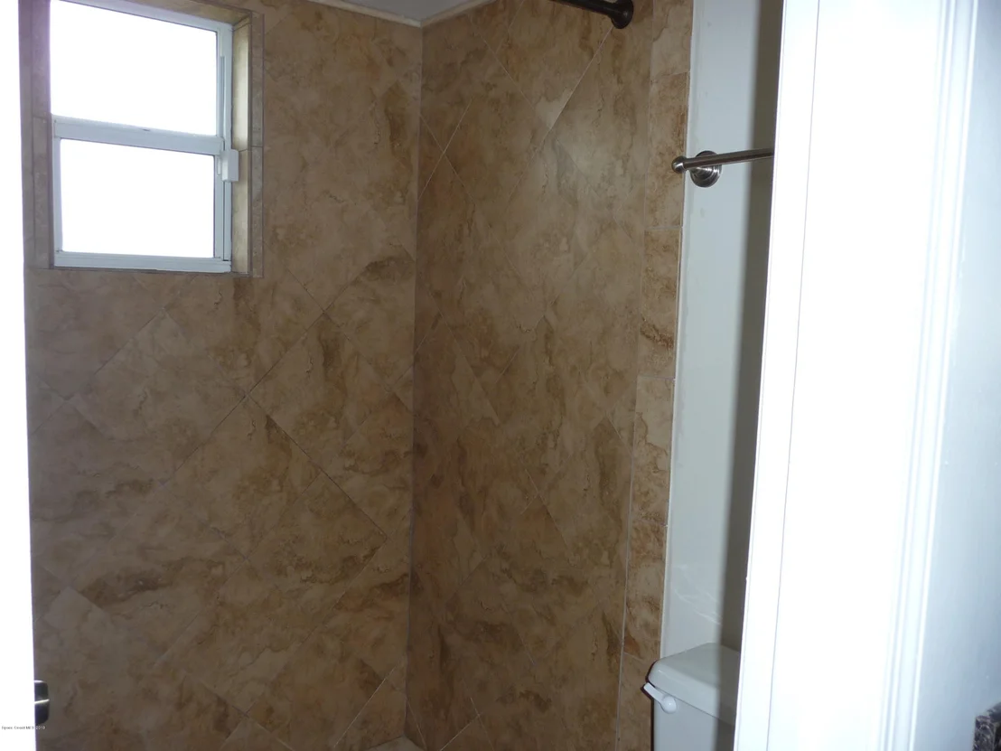 Photo of 1593 Spruce Road