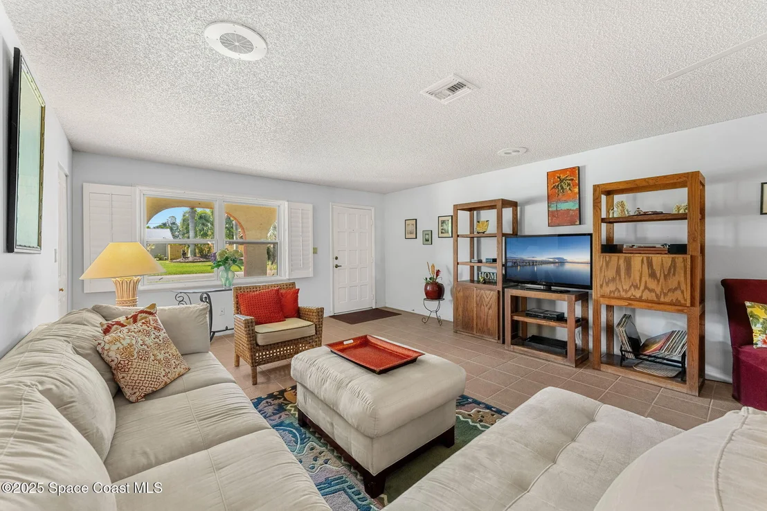 Photo of 440 Pine Tree Drive