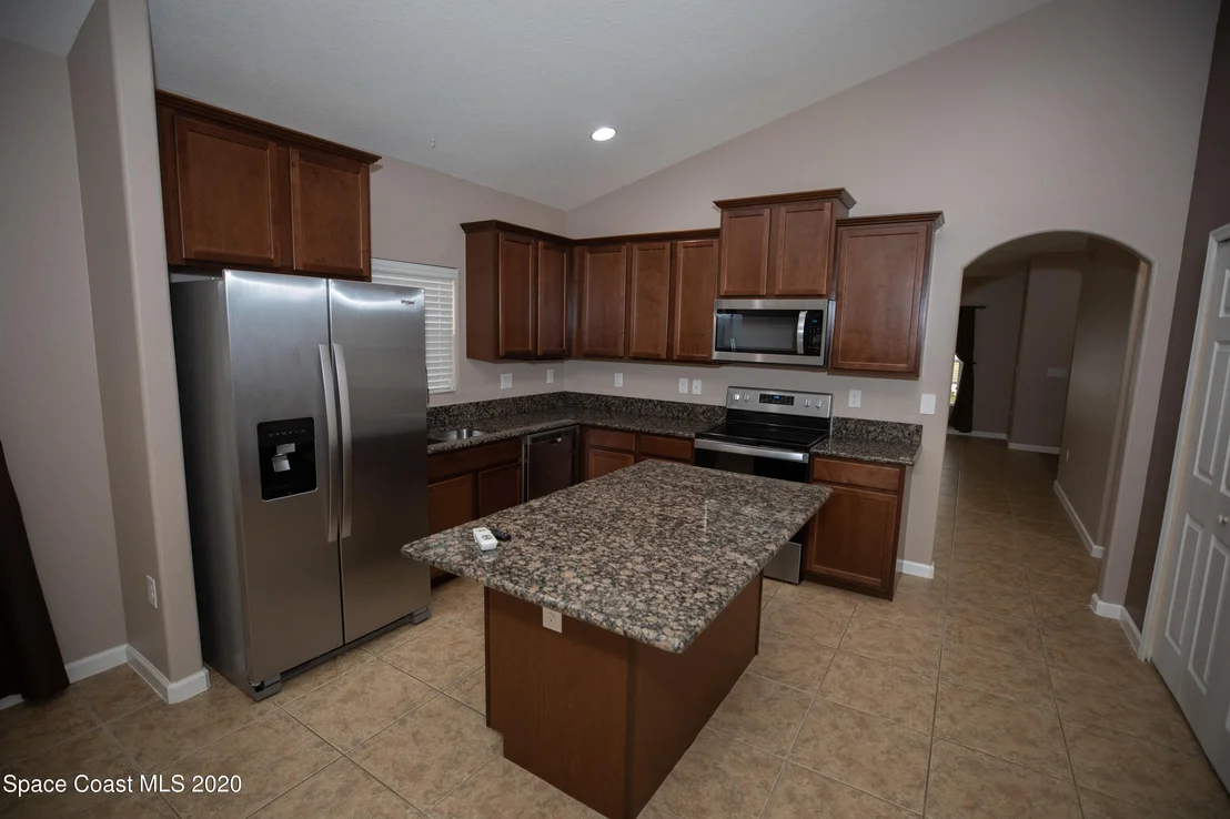 Photo of 1040 Cayman Drive