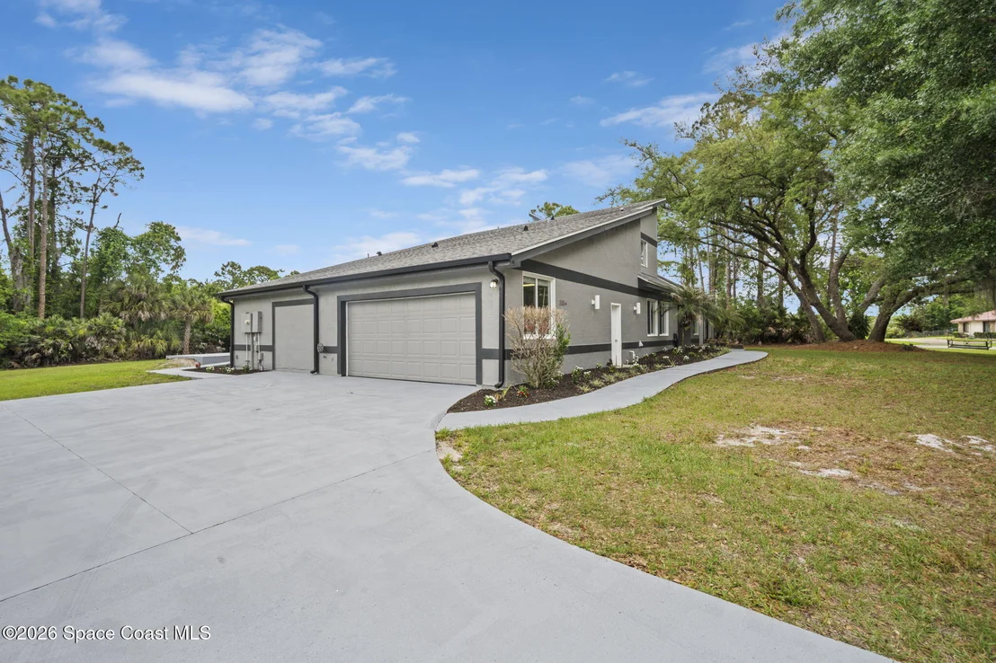 Photo of 3884 Goshawk Place