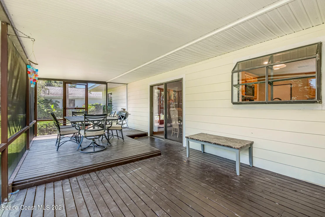 Photo of 712 Turnberry Drive