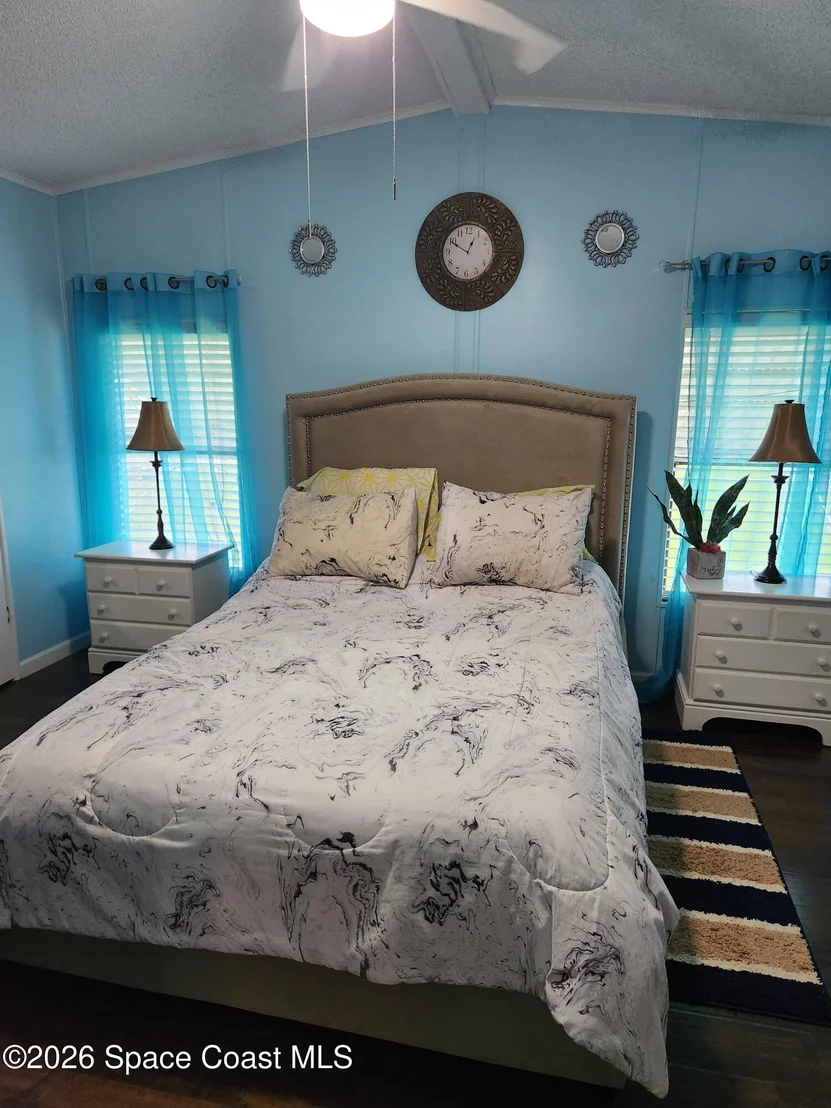 Photo of 2310 Coconut Palm Drive NE