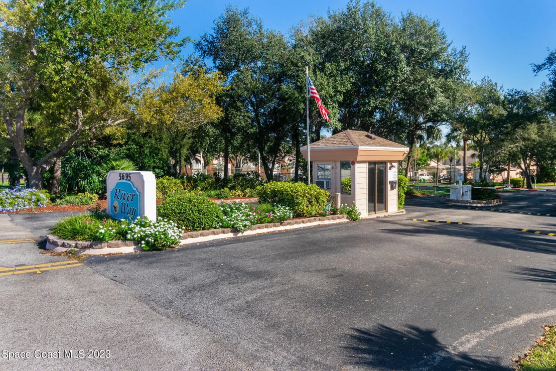 Photo of Unit 113 at 277 Current Drive