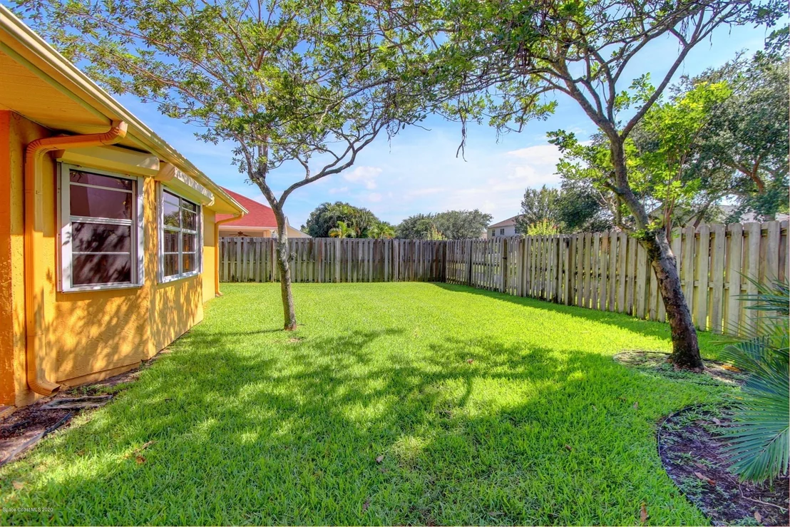 Photo of 940 Pelican Lane