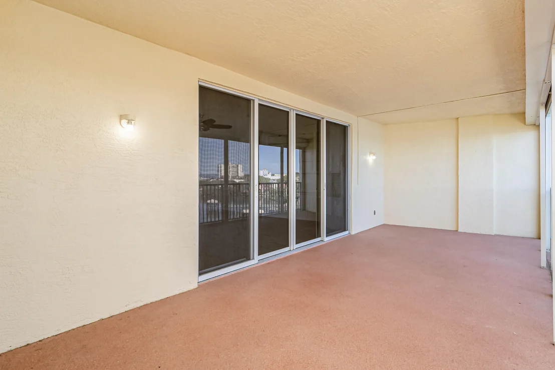 Photo of Unit 604 at 100 Riverside Drive