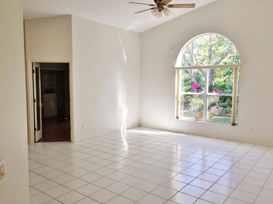 Photo of 1251 NE Meadowbrook Road