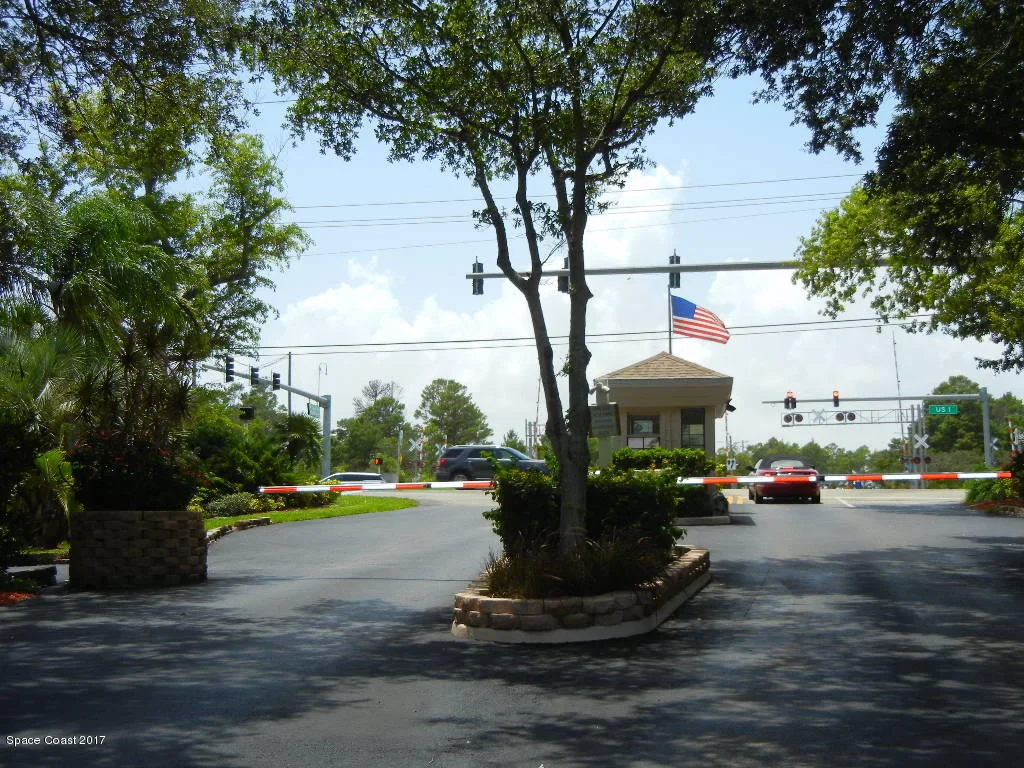 Photo of Unit 521 at 245 Forecast Lane