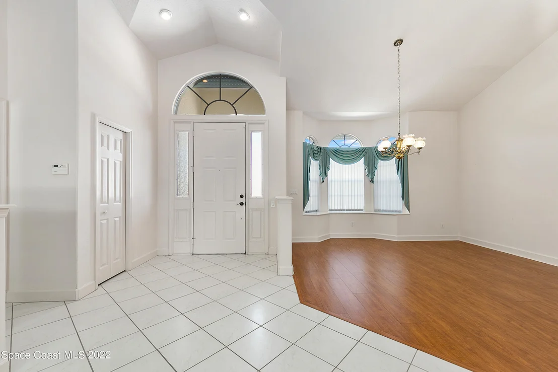 Photo of 974 Wildwood Drive