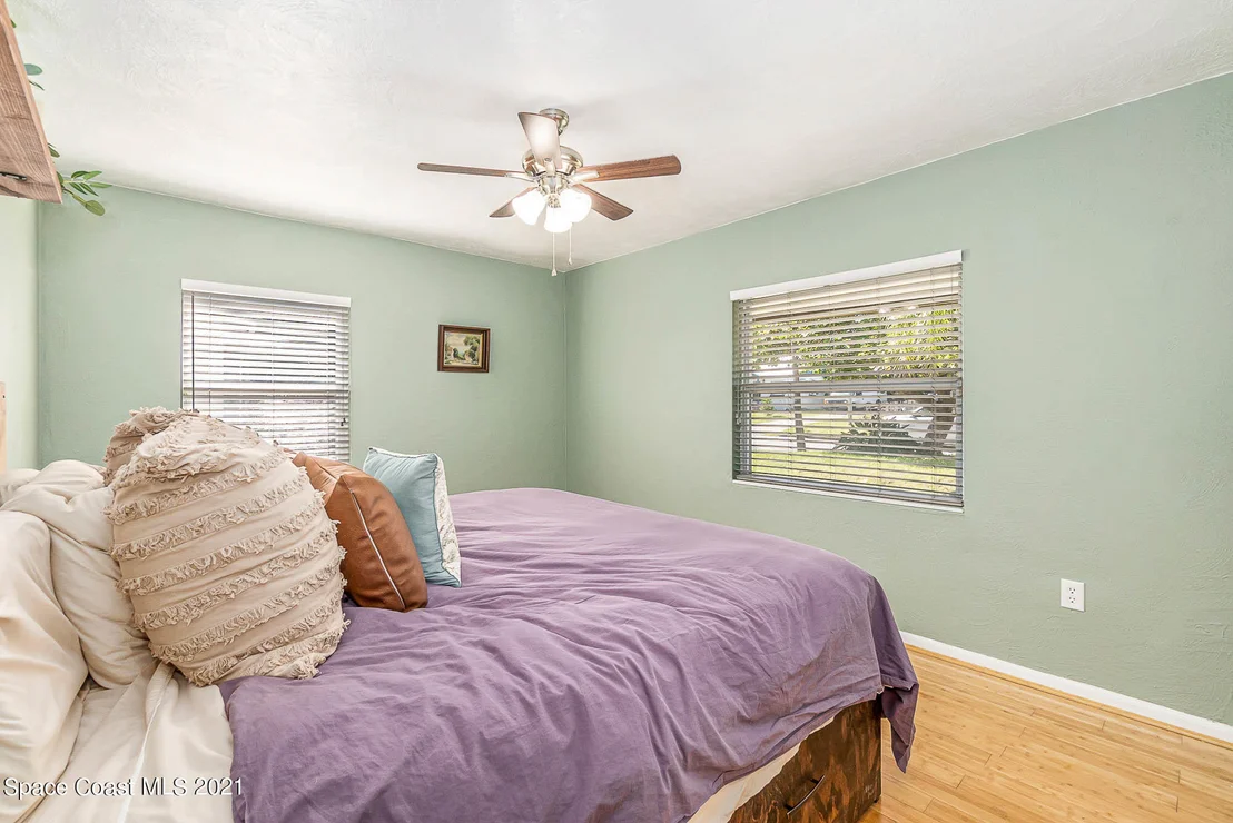 Photo of 570 Loveridge Drive